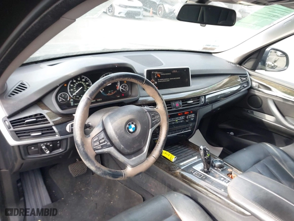 2015 BMW X5 sDrive35i with VIN 5UXKR2C54F0H35124, listed as a IAAI auction lot 41885474 with 88,865 mi miles. Bid and sale history available at carsss.com. Image 21.