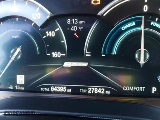 2019 BMW 5 Series 530e iPerformance with VIN WBAJA9C56KB398686, listed as a IAAI auction lot 41507090 with 64,395 mi miles. Bid and sale history available at carsss.com. Image 7.