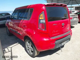 2010 Kia Soul + with VIN KNDJT2A20A7173985, listed as a IAAI auction lot 41850538 with 269,192 mi miles. Bid and sale history available at carsss.com. Image 3.