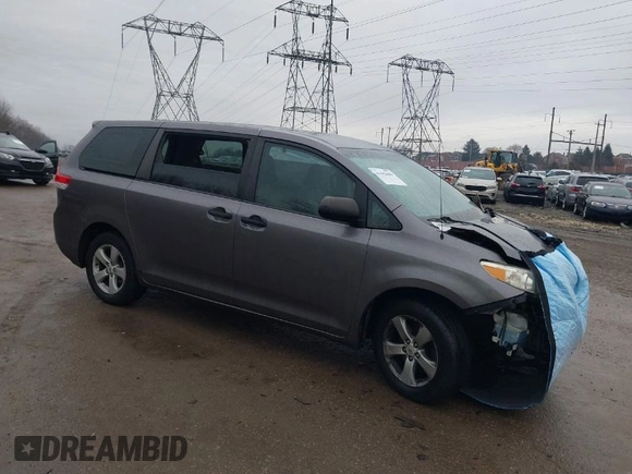 2011 Toyota Sienna with VIN 5TDZK3DC7BS017563, listed as a IAAI auction lot 41442444 with 259,547 mi miles. Bid and sale history available at carsss.com. Image 1.