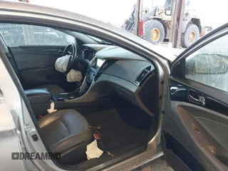 2014 Hyundai Sonata SE with VIN 5NPEC4AC2EH938525, listed as a IAAI auction lot 41117231 with 85,414 mi miles and . Bid and sale history available at DreamBid. Image 5.