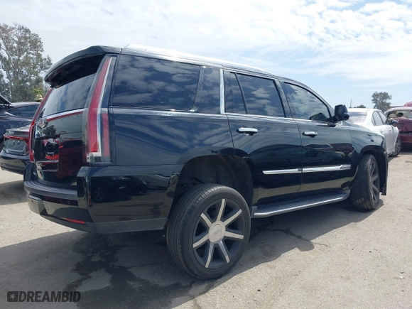 2015 Cadillac Escalade Luxury with VIN 1GYS3MKJ6FR747131, listed as a IAAI auction lot 41820427 with 49,956 mi miles. Bid and sale history available at carsss.com. Image 4.