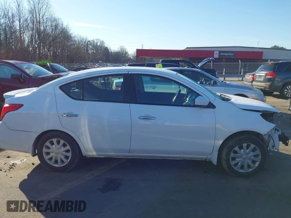 2017 Nissan Versa S Plus z VIN 3N1CN7AP6HL898849, wystawiony jako IAAI lot #41501925 z przebiegiem 132 440 mil mil oraz . Historia ofert i sprzedaży dostępna na DreamBid. Obrazek 13.