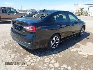 2023 Subaru Legacy Premium z VIN 4S3BWAF65P3008337, wystawiony jako IAAI lot #41847781 z przebiegiem 28 553 mil mil oraz . Historia ofert i sprzedaży dostępna na DreamBid. Obrazek 4.