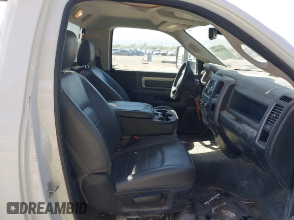 2018 Ram 2500 Tradesman z VIN 3C7WR4AJ8JG293547, wystawiony jako IAAI lot #42474445 z przebiegiem 121 406 mil mil oraz . Historia ofert i sprzedaży dostępna na DreamBid. Obrazek 5.