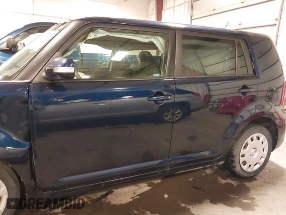 2015 Scion xB with VIN JTLZE4FE7FJ071481, listed as a IAAI auction lot 41520058 with 175,714 mi miles. Bid and sale history available at carsss.com. Image 14.