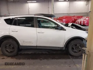 2015 Toyota RAV4 LE with VIN 2T3BFREV0FW305714, listed as a IAAI auction lot 41049706 with 1 mi miles. Bid and sale history available at carsss.com. Image 13.