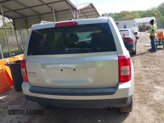 2013 Jeep Patriot Sport с VIN 1C4NJRBB8DD279704, выставлен на аукционе IAAI как лот 42101899 с пробегом 130 439 миль миль и . История ставок и продаж доступна на DreamBid. Изображение 16.