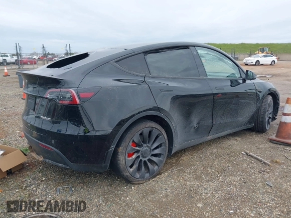 2021 Tesla Model Y Performance with VIN 5YJYGDEF9MF273884, listed as a IAAI auction lot 41781944 with Not Provided miles and . Bid and sale history available at DreamBid. Image 4.
