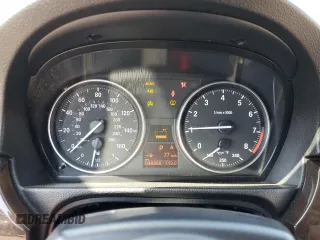2011 BMW 3 Series 328i z VIN WBADW7C57BE443605, wystawiony jako Copart lot #52906565 z przebiegiem 48 968 mil mil oraz Szkoda całkowita • Salvage title. Historia ofert i sprzedaży dostępna na DreamBid. Obrazek 9.