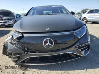 2022 Mercedes-Benz EQS 450+ z VIN W1KCG2DB2NA014795, wystawiony jako Copart lot #57669685 z przebiegiem Nie podano mil oraz Szkoda całkowita • Salvage title. Historia ofert i sprzedaży dostępna na DreamBid. Obrazek 5.
