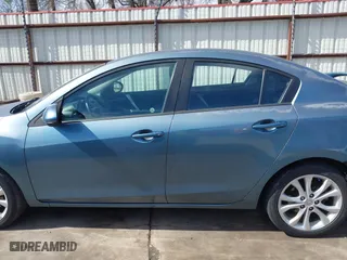 2011 Mazda Mazda3 s Sport with VIN JM1BL1U68B1419411, listed as a IAAI auction lot 41798083 with 105,314 mi miles. Bid and sale history available at carsss.com. Image 14.