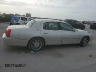 2006 Lincoln Town Car Signature Limited z VIN 1LNHM82V26Y632499, wystawiony jako Copart lot #47614885 z przebiegiem 99 009 mil mil oraz Szkody całkowita. Historia ofert i sprzedaży dostępna na DreamBid. Obrazek 3.