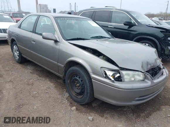 2001 Toyota Camry CE with VIN 4T1BG22K01U060588, listed as a IAAI auction lot 42040071 with 165,446 mi miles and . Bid and sale history available at DreamBid. Image 1.