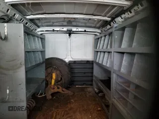 2004 GMC Savana Cargo z VIN 1GTHG35U041163307, wystawiony jako Copart lot #53475605 z przebiegiem Nie podano mil oraz Szkody całkowita. Historia ofert i sprzedaży dostępna na DreamBid. Obrazek 10.