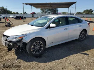 2016 Toyota Avalon Hybrid XLE Premium with VIN 4T1BD1EB8GU055517, listed as a Copart auction lot 60957183 with 161,915 mi miles. Bid and sale history available at carsss.com. Image 1.