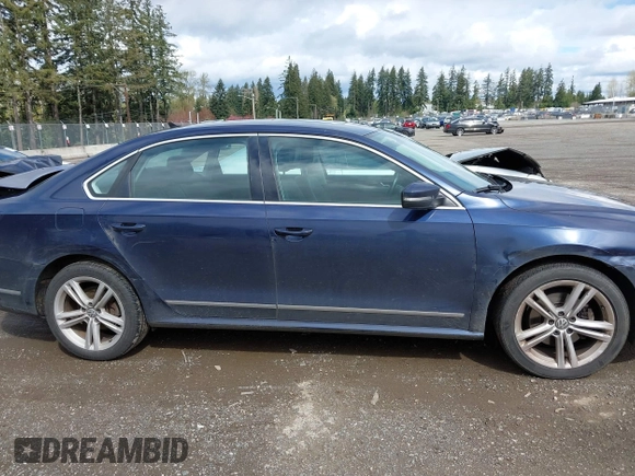 2015 Volkswagen Passat 2.0L TDI SEL Premium with VIN 1VWCV7A32FC013627, listed as a IAAI auction lot 41979341 with 175,728 mi miles. Bid and sale history available at carsss.com. Image 13.