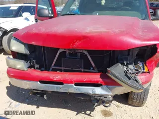 2006 Chevrolet Silverado 1500 LT2 with VIN 1GCEK19B56Z218062, listed as a IAAI auction lot 41699683 with 290,252 mi miles. Bid and sale history available at carsss.com. Image 6.