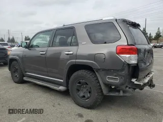 2010 Toyota 4Runner SR5 z VIN JTEZU5JR1A5003267, wystawiony jako Copart lot #55362175 z przebiegiem 449 563 mil mil oraz Szkoda całkowita • Salvage title. Historia ofert i sprzedaży dostępna na DreamBid. Obrazek 2.