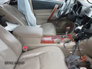 2010 Toyota Highlander Limited with VIN 5TDDK3EH1AS029162, listed as a IAAI auction lot 41313080 with 143,738 mi miles and . Bid and sale history available at DreamBid. Image 5.