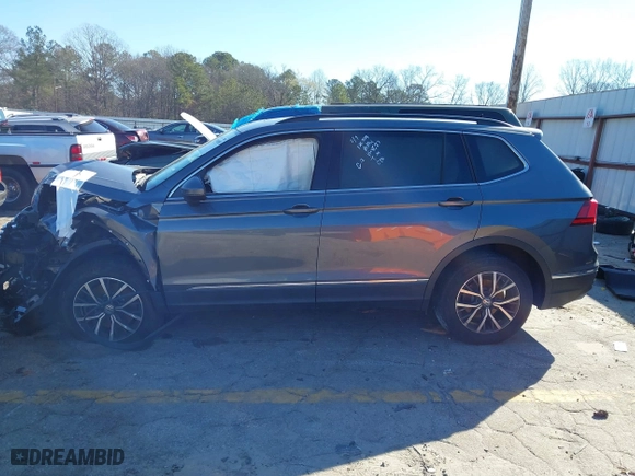 2020 Volkswagen Tiguan SE with VIN 3VV2B7AX5LM068627, listed as a IAAI auction lot 41590858 with 81,020 mi miles. Bid and sale history available at carsss.com. Image 14.