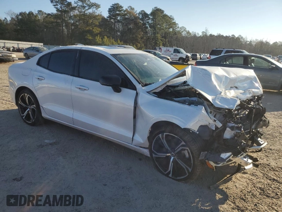 2024 Volvo S60 Core Dark Theme with VIN 7JRL12TK4RG315425, listed as a Copart auction lot 88862265 with 17,746 mi miles and Salvage title. Bid and sale history available at DreamBid. Image 4.