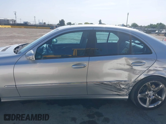 2009 Mercedes-Benz E Luxury 3.5L with VIN WDBUF56XX9B377940, listed as a IAAI auction lot 42158707 with 130,713 mi miles. Bid and sale history available at carsss.com. Image 14.