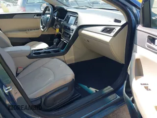 2016 Hyundai Sonata SE z VIN 5NPE24AF2GH290815, wystawiony jako IAAI lot #42314347 z przebiegiem 126 116 mil mil oraz . Historia ofert i sprzedaży dostępna na DreamBid. Obrazek 5.