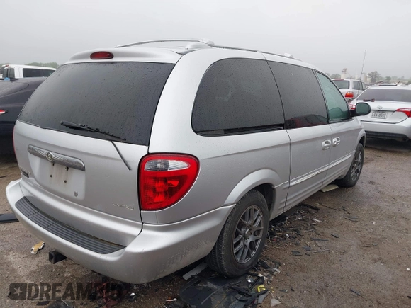 2001 Chrysler Town & Country Limited with VIN 2C8GP64L11R369621, listed as a IAAI auction lot 41952375 with 186,780 mi miles. Bid and sale history available at carsss.com. Image 4.