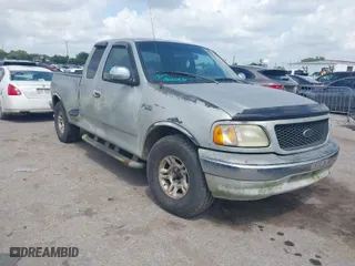 2002 Ford F-150 XL with VIN 2FTRX07242CA45481, listed as a IAAI auction lot 42097689 with 1 mi miles. Bid and sale history available at carsss.com. Image 1.