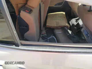2021 Toyota RAV4 XLE Premium z VIN 2T3A1RFV0MW153326, wystawiony jako Copart lot #57799785 z przebiegiem Nie podano mil oraz Szkoda całkowita • Salvage title. Historia ofert i sprzedaży dostępna na DreamBid. Obrazek 11.