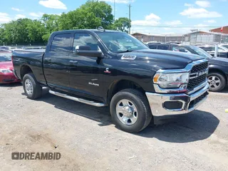 2019 Ram 2500 Tradesman with VIN 3C6UR5CL7KG552062, listed as a IAAI auction lot 42253889 with 56,067 mi miles and . Bid and sale history available at DreamBid. Image 1.