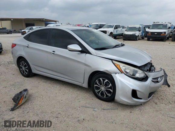 2016 Hyundai Accent SE z VIN KMHCT4AE8GU077185, wystawiony jako Copart lot #55347335 z przebiegiem 191 483 mil mil oraz Szkoda całkowita • Salvage title. Historia ofert i sprzedaży dostępna na DreamBid. Obrazek 4.