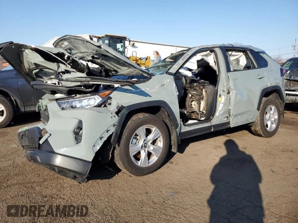 2019 Toyota RAV4 XLE with VIN JTMP1RFV5KD017214, listed as a Copart auction lot 88239775 with Not Provided miles and Salvage Title. Bid and sale history available at DreamBid. Image 1.