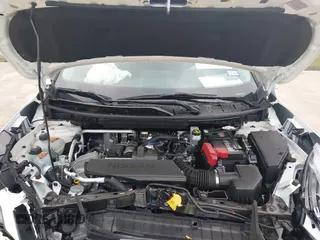 2024 Nissan Rogue S z VIN 5N1BT3AA5RC726064, wystawiony jako IAAI lot #42114661 z przebiegiem 4 306 mil mil oraz . Historia ofert i sprzedaży dostępna na DreamBid. Obrazek 10.