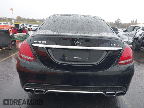 2016 Mercedes-Benz C 63 S AMG z VIN 55SWF8HB7GU101074, wystawiony jako IAAI lot #40732826 z przebiegiem 43 676 mil mil oraz . Historia ofert i sprzedaży dostępna na DreamBid. Obrazek 17.