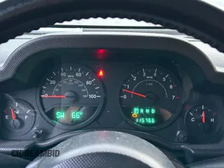 2007 Jeep Wrangler Unlimited X z VIN 1J8GA39147L156911, wystawiony jako Copart lot #60941945 z przebiegiem 115 766 mil mil oraz Czysty tytuł • Clean title. Historia ofert i sprzedaży dostępna na DreamBid. Obrazek 8.