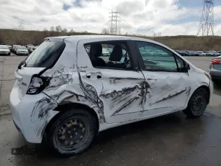 2015 Toyota Yaris L with VIN VNKKTUD32FA033118, listed as a Copart auction lot 52800075 with 111,305 mi miles and Salvage Title. Bid and sale history available at DreamBid. Image 3.