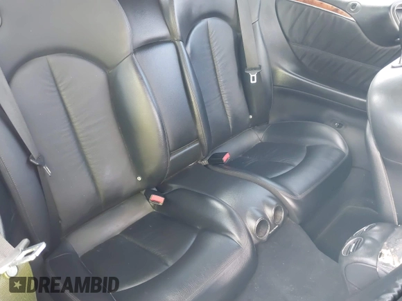 2007 Mercedes-Benz CLK 550 with VIN WDBTK72F37F222068, listed as a IAAI auction lot 42124732 with 169,442 mi miles and . Bid and sale history available at carsss.com. Image 8.