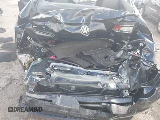 2016 Volkswagen Jetta Sedan 1.8T SEL with VIN 3VWL07AJ9GM258065, listed as a IAAI auction lot 41617182 with 164,891 mi miles. Bid and sale history available at carsss.com. Image 6.