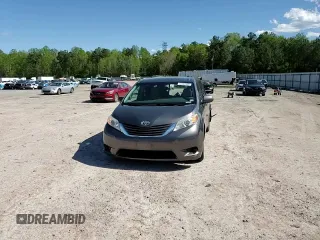 2016 Toyota Sienna LE AAS с VIN 5TDKK3DC7GS723554, выставлен на аукционе Copart как лот 53332905 с пробегом 131 216 миль миль и Списание • Salvage title. История ставок и продаж доступна на DreamBid. Изображение 12.