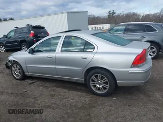2007 Volvo S60 2.5L Turbo with VIN YV1RH592072609664, listed as a IAAI auction lot 41865512 with 200,528 mi miles. Bid and sale history available at carsss.com. Image 15.