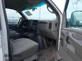 2004 Chevrolet Express Cargo Van with VIN 1GCGG29V441244822, listed as a IAAI auction lot 41636561 with 1 mi miles. Bid and sale history available at carsss.com. Image 5.