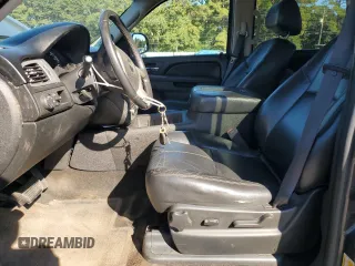 2011 Chevrolet Avalanche LT with VIN 3GNMCFE06BG168235, listed as a Copart auction lot 77015904 with 203,285 mi miles and Salvage title. Bid and sale history available at DreamBid. Image 7.