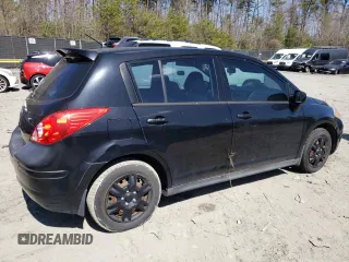 2009 Nissan Versa S z VIN 3N1BC13E69L456388, wystawiony jako Copart lot #50326285 z przebiegiem 186 496 mil mil oraz Czysty tytuł • Clean title. Historia ofert i sprzedaży dostępna na DreamBid. Obrazek 3.