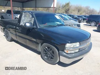 2002 Chevrolet Silverado 1500 with VIN 1GCEC14W32Z105146, listed as a IAAI auction lot 41778514 with 218,276 mi miles. Bid and sale history available at carsss.com. Image 1.