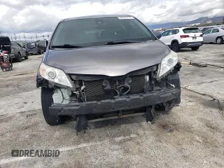 2020 Toyota Sienna XLE Auto Access Seat with VIN 5TDYZ3DC5LS054345, listed as a Copart auction lot 44505715 with 261,275 mi miles and Salvage Title. Bid and sale history available at carsss.com. Image 11.
