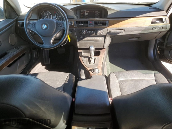 2011 BMW 3 Series 328i z VIN WBAKE5C54BE573498, wystawiony jako Copart lot #88062045 z przebiegiem 81 239 mil mil oraz Szkoda całkowita • Salvage title. Historia ofert i sprzedaży dostępna na DreamBid. Obrazek 8.