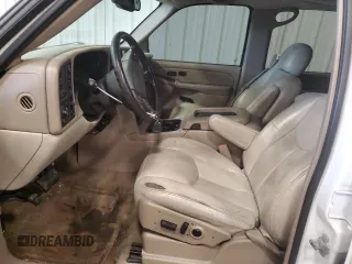2006 Chevrolet Suburban Z71 with VIN 3GNFK16Z96G128166, listed as a Copart auction lot 52142095 with 167,079 mi miles and Non Repairable. Bid and sale history available at carsss.com. Image 7.