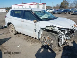 2023 Mitsubishi Outlander SE z VIN JA4J4UA81PZ060874, wystawiony jako IAAI lot #41646025 z przebiegiem 58 927 mil mil oraz . Historia ofert i sprzedaży dostępna na DreamBid. Obrazek 1.